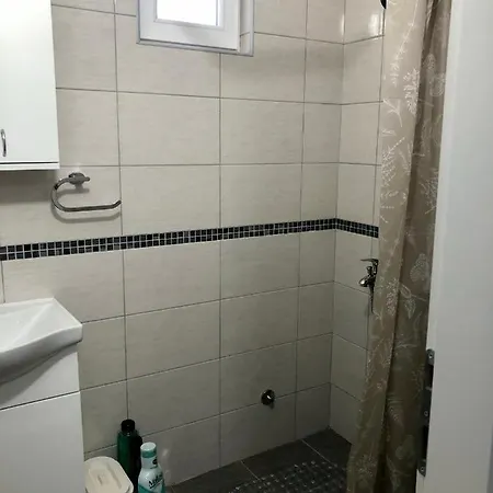 Prenociste Vojkic סומבור