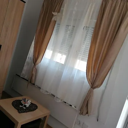 Prenociste Vojkic דירה סומבור