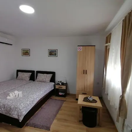 Prenociste Vojkic סומבור